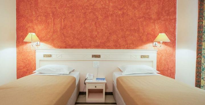 Glm Meridian Chennai Esterno foto