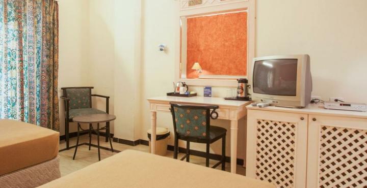 Glm Meridian Chennai Esterno foto