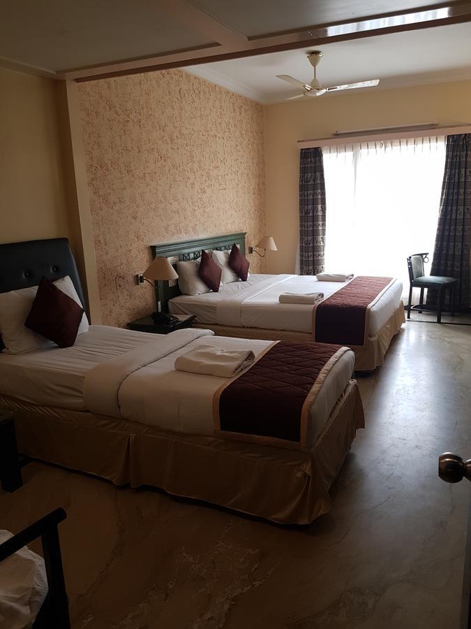 Glm Meridian Chennai Esterno foto