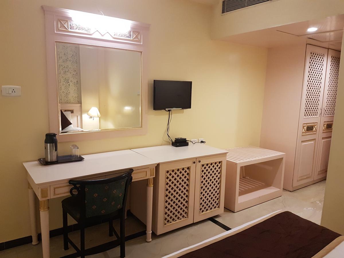 Glm Meridian Chennai Esterno foto