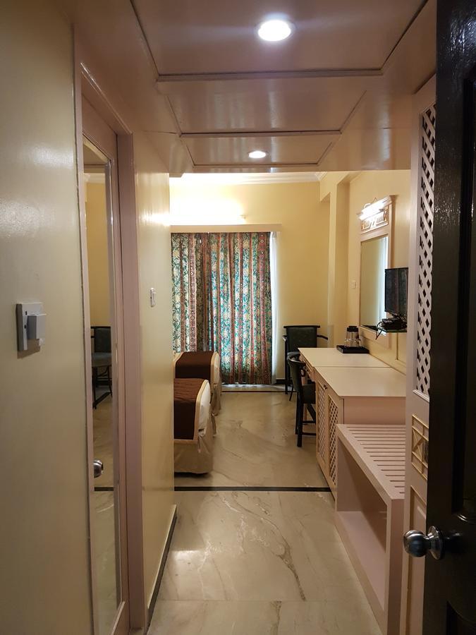 Glm Meridian Chennai Esterno foto
