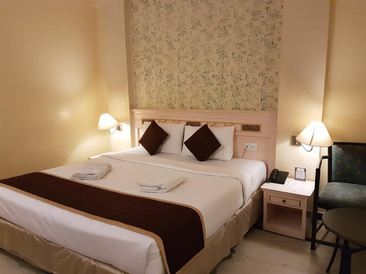 Glm Meridian Chennai Esterno foto