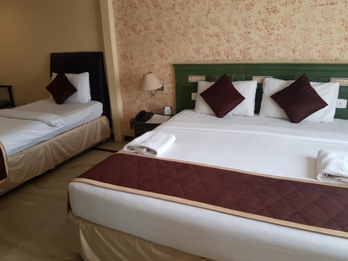 Glm Meridian Chennai Esterno foto